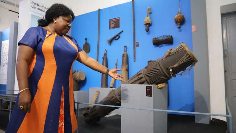 Le Musée des civilisations d’Abidjan veut vibrer au son de son tambour ébrié